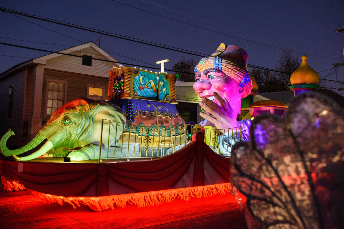 https://kreweofalla.net/uploads/3/5/0/9/35092032/kreweofalla-parade-0438_orig.jpg